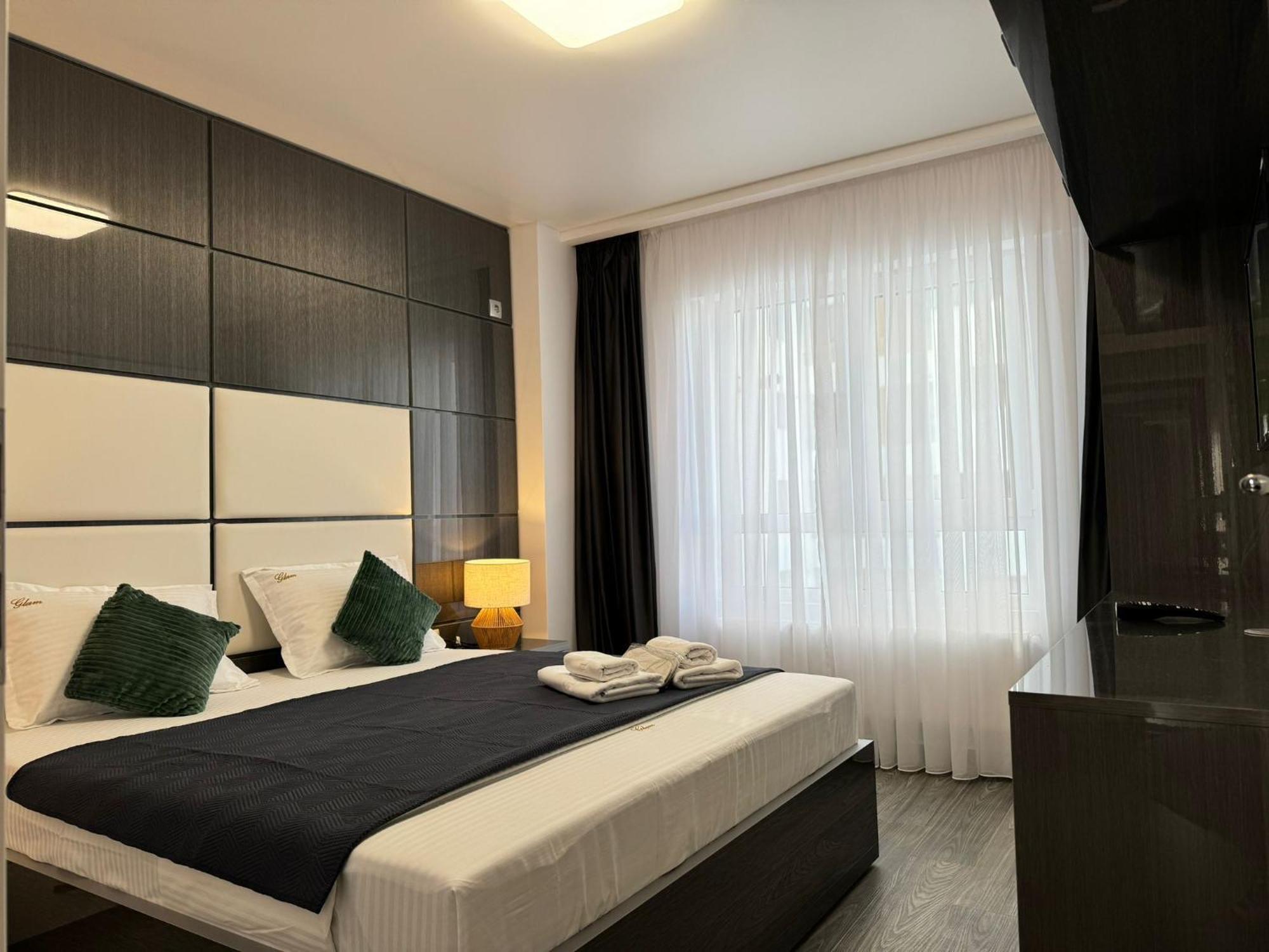 Luxury Glam Apartments Central Adress Bucuresti With Parking Exterior foto